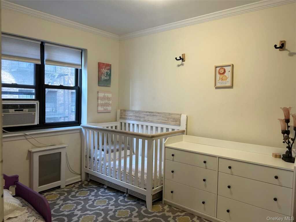 19 Old Mamaroneck Road, Unit #2J, White Plains, NY 10605 - Photo 8 of 12