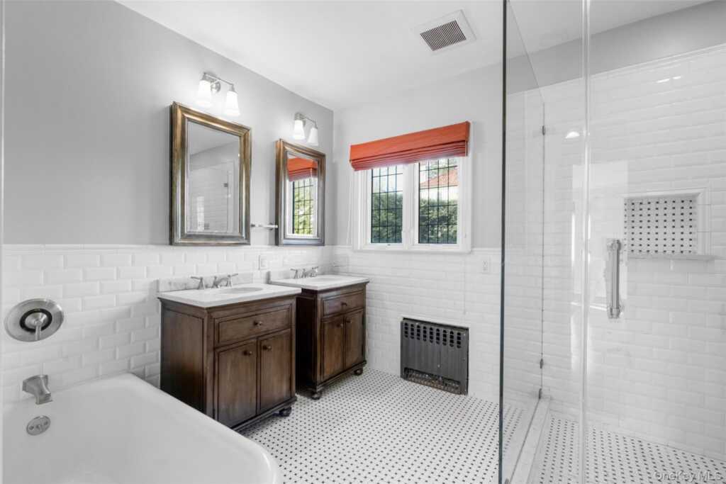 22 Verdun Avenue, New Rochelle, NY 10804 - Photo 16 of 31