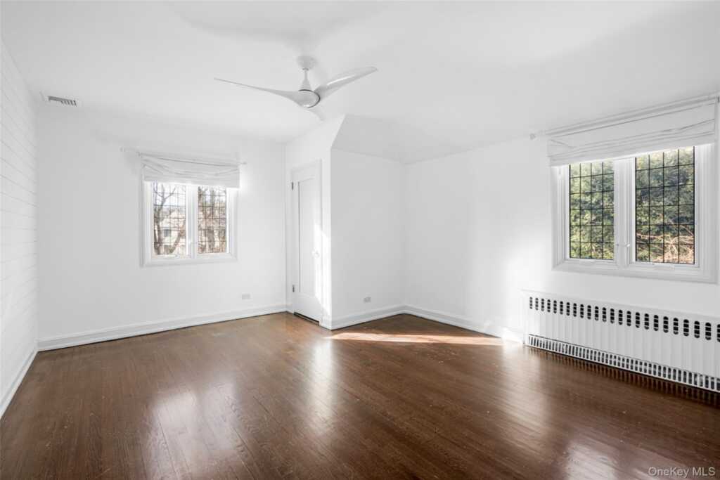 22 Verdun Avenue, New Rochelle, NY 10804 - Photo 17 of 31