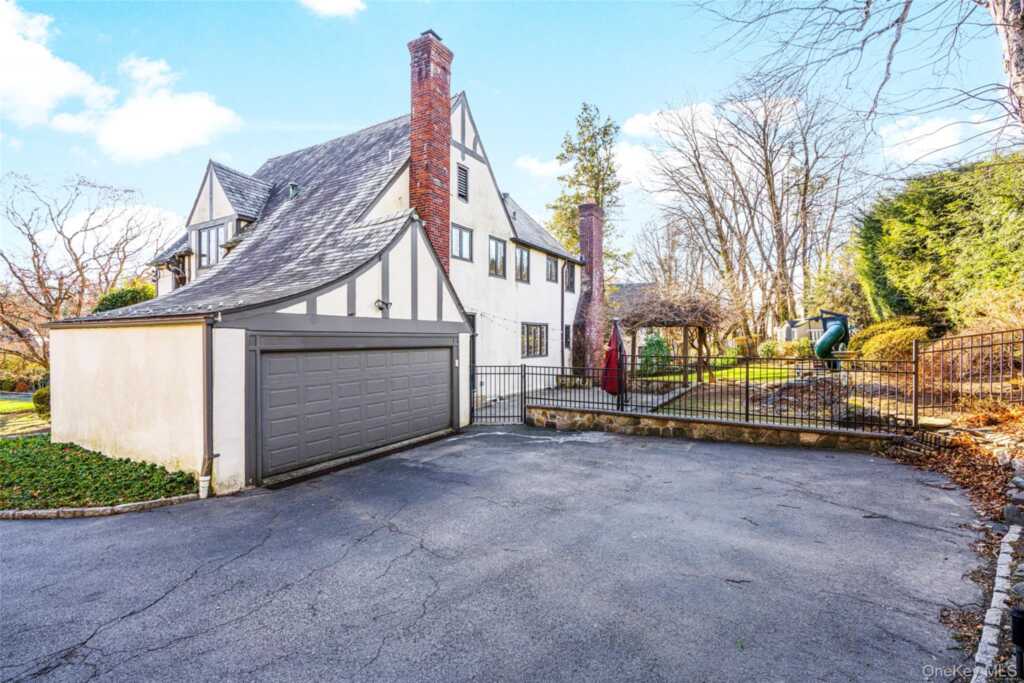 22 Verdun Avenue, New Rochelle, NY 10804 - Photo 24 of 31