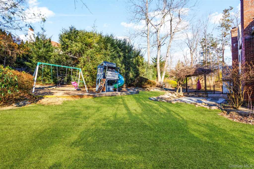 22 Verdun Avenue, New Rochelle, NY 10804 - Photo 26 of 31