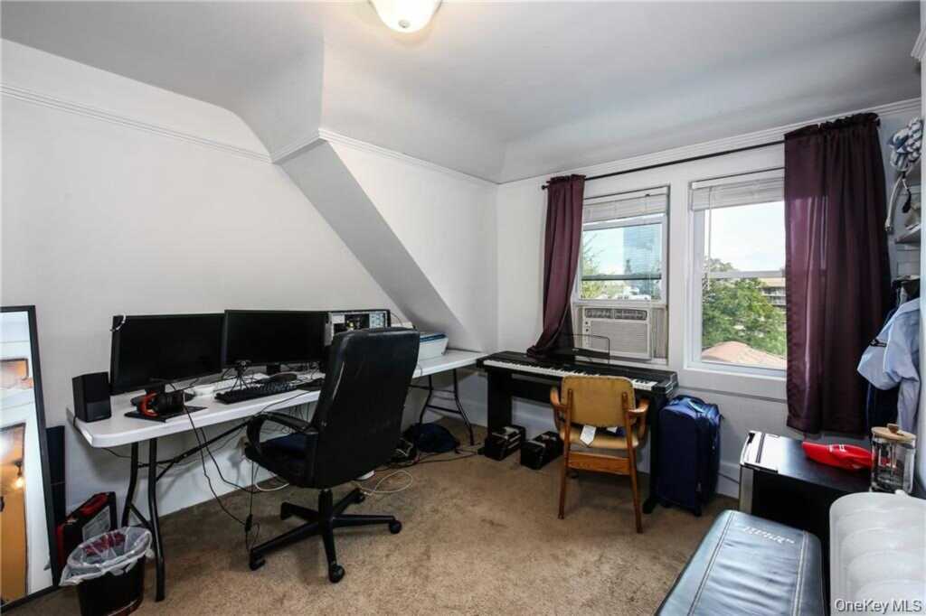 38 Park Avenue, White Plains, NY 10603 - Photo 12 of 32