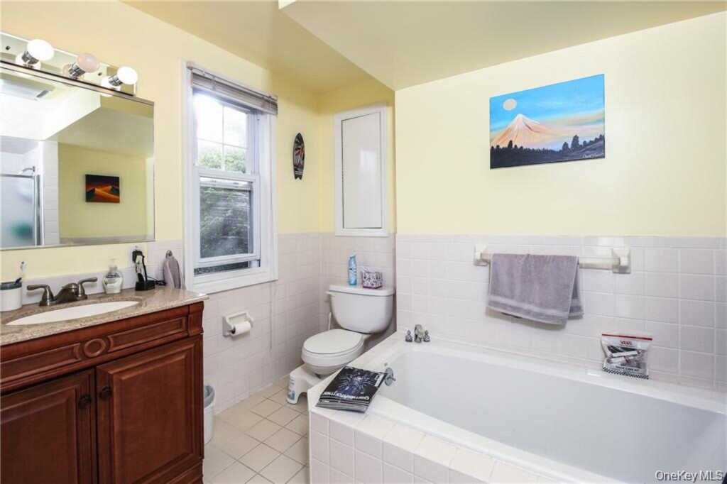 38 Park Avenue, White Plains, NY 10603 - Photo 13 of 32