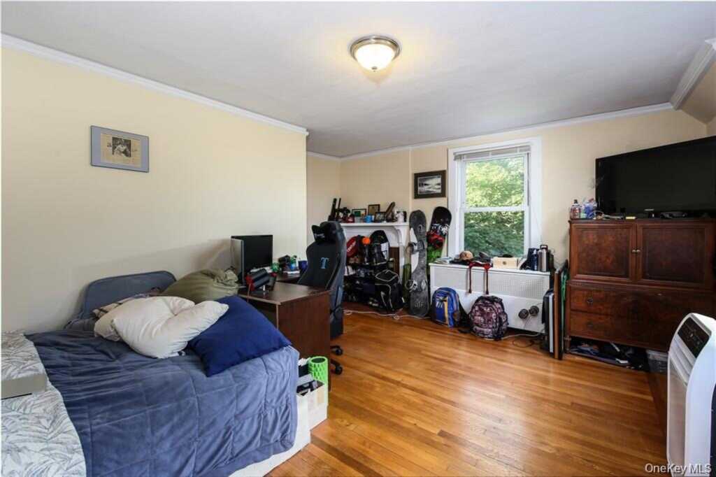 38 Park Avenue, White Plains, NY 10603 - Photo 16 of 32