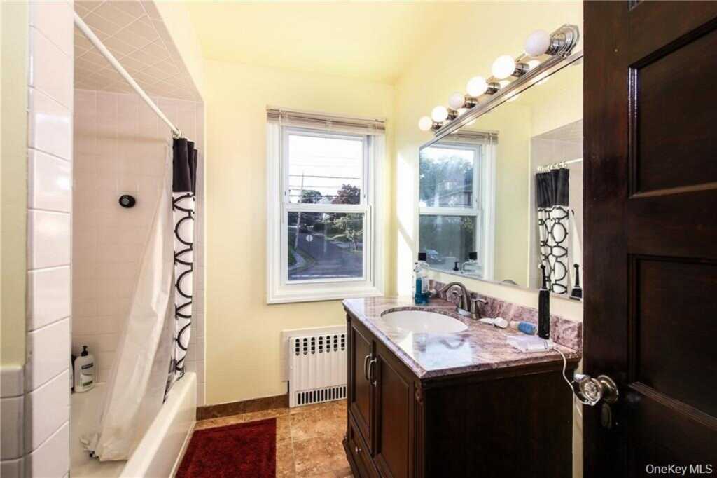 38 Park Avenue, White Plains, NY 10603 - Photo 18 of 32