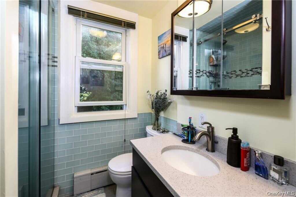 38 Park Avenue, White Plains, NY 10603 - Photo 19 of 32