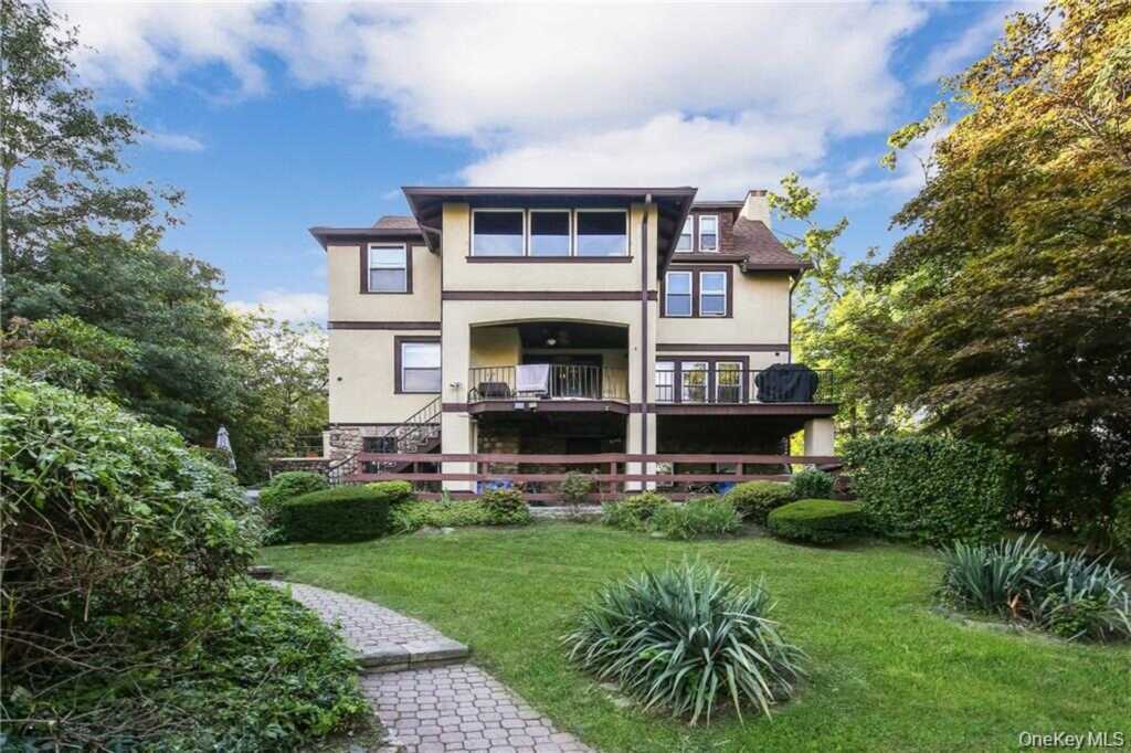 38 Park Avenue, White Plains, NY 10603 - Photo 23 of 32