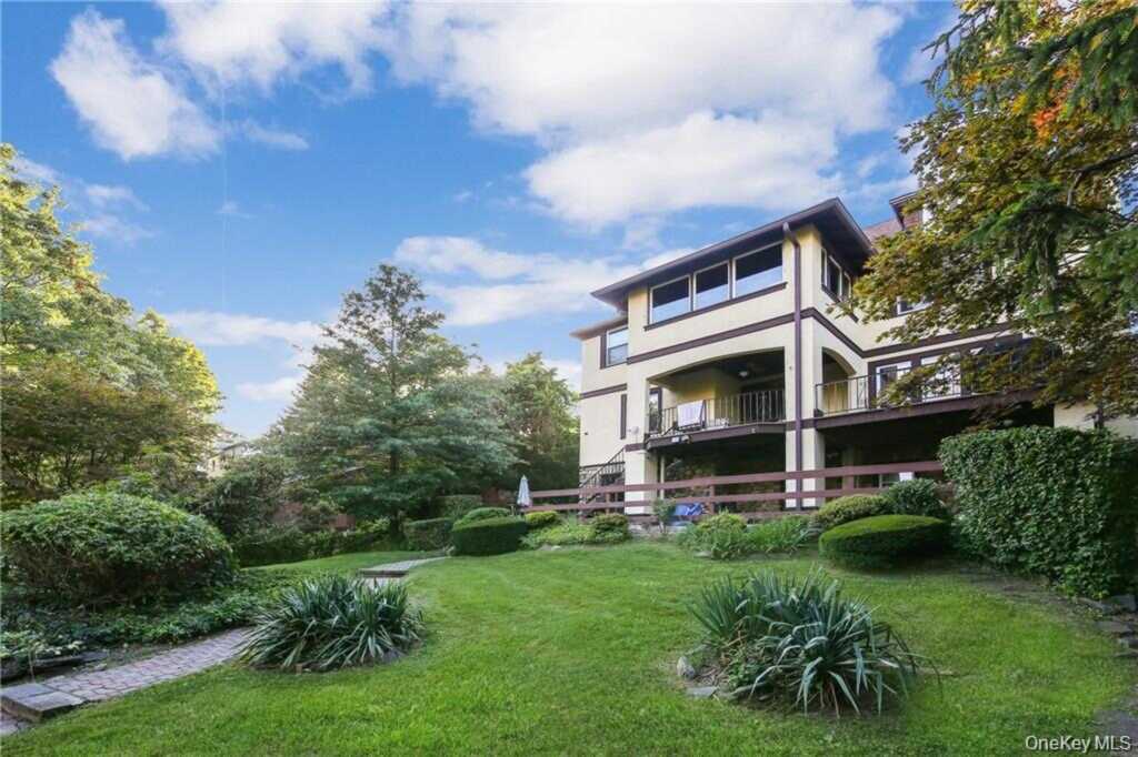 38 Park Avenue, White Plains, NY 10603 - Photo 24 of 32