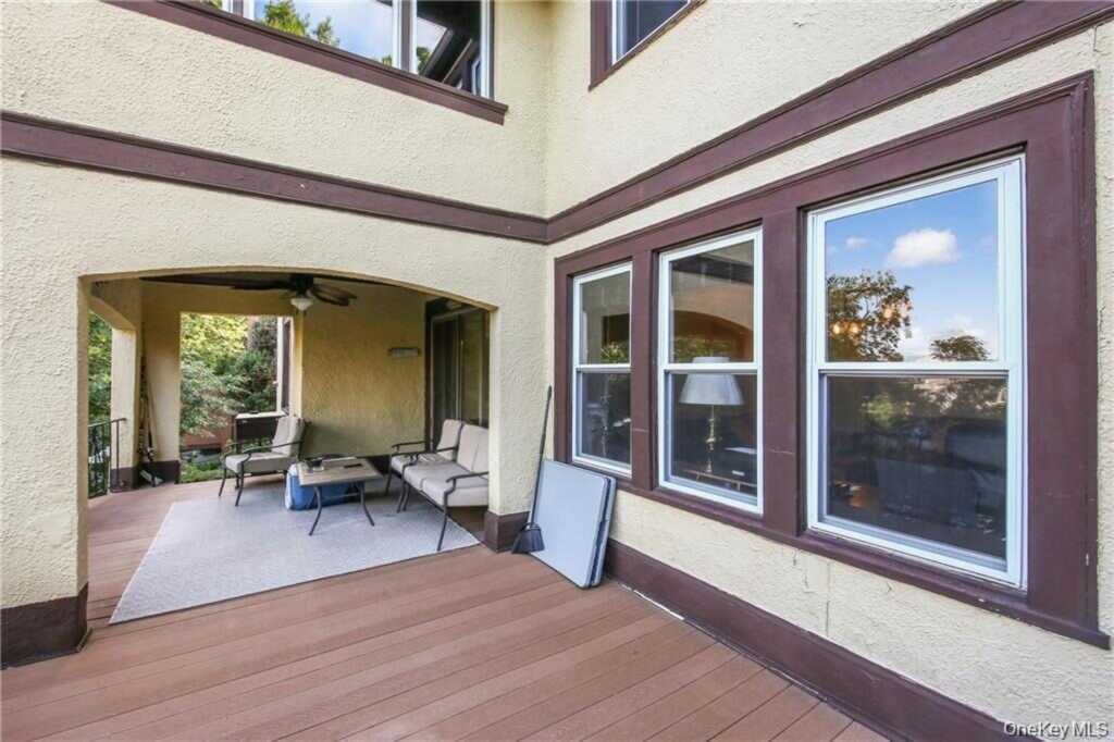 38 Park Avenue, White Plains, NY 10603 - Photo 27 of 32