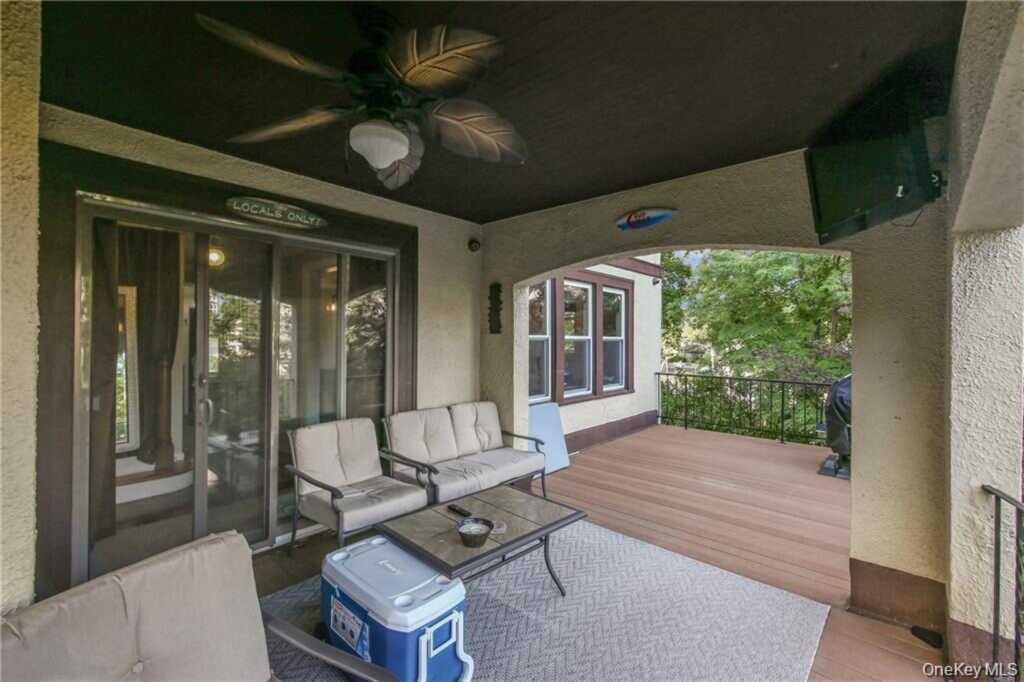 38 Park Avenue, White Plains, NY 10603 - Photo 28 of 32