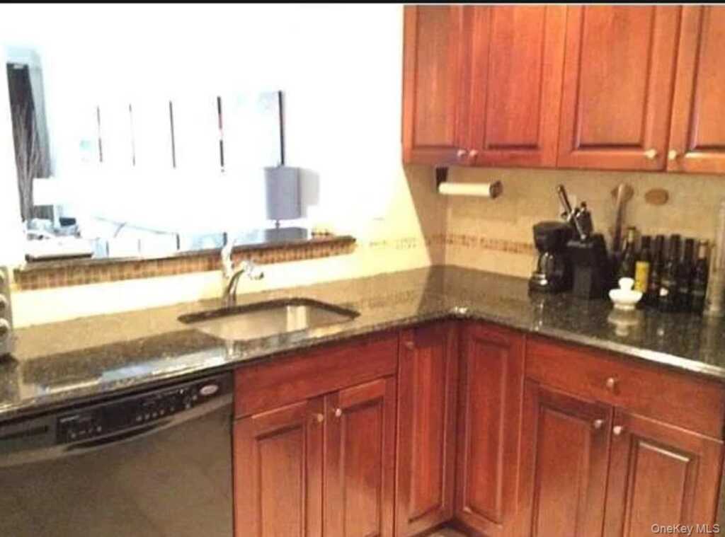 3 Cross Street, Unit #304, Suffern, NY 10901 - Photo 4 of 18