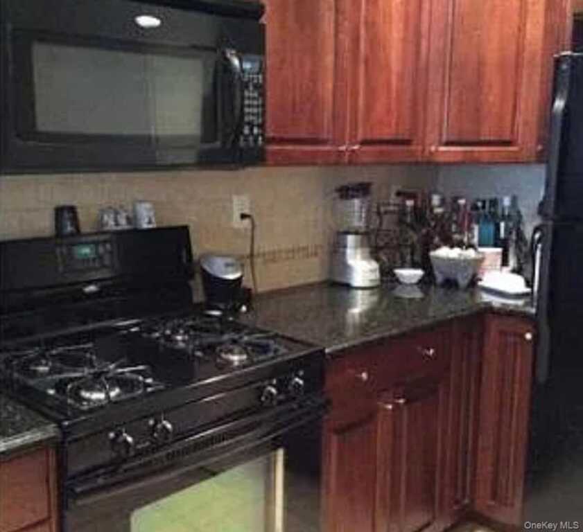 3 Cross Street, Unit #304, Suffern, NY 10901 - Photo 5 of 18