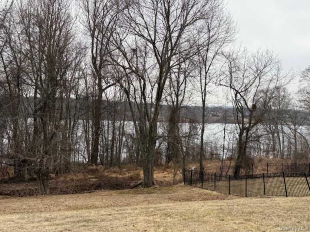 206 Waters Edge, Valley Cottage, NY 10989 - Photo 5 of 19