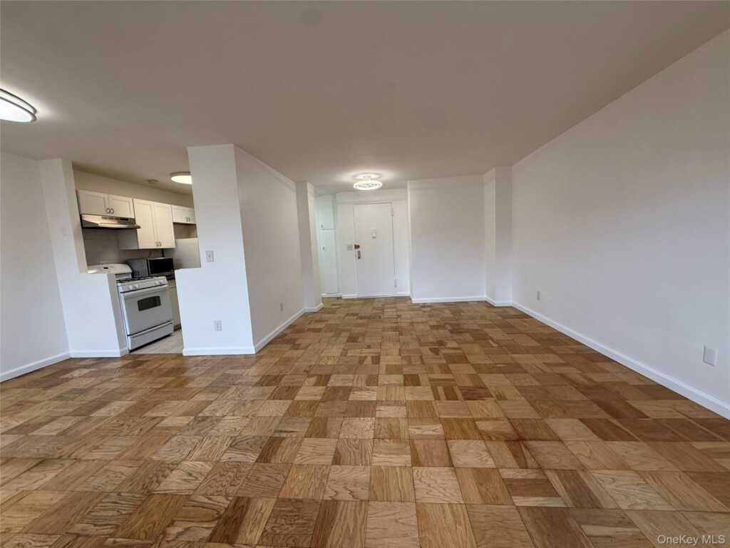 16 Lake Street, Unit #7B, White Plains, NY 10603 - Photo 12 of 27