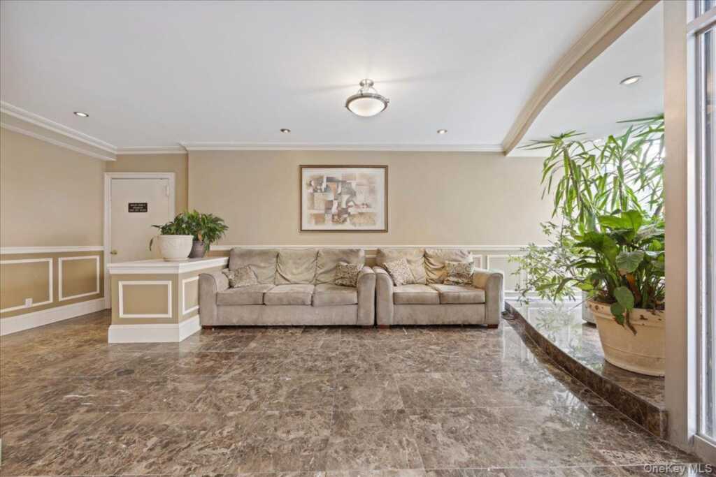 16 Lake Street, Unit #7B, White Plains, NY 10603 - Photo 23 of 27