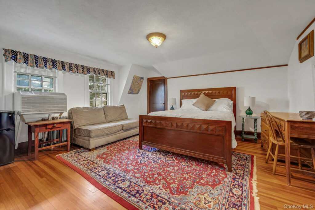 45 Wilmot Road, New Rochelle, NY 10804 - Photo 22 of 46