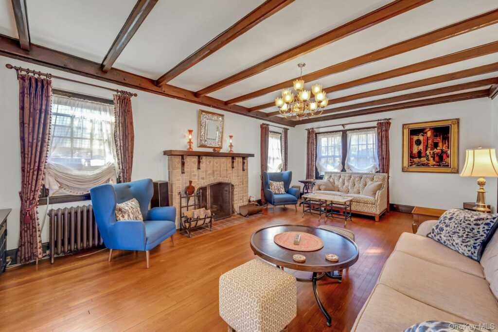 45 Wilmot Road, New Rochelle, NY 10804 - Photo 6 of 46