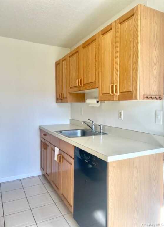 41 Vista Drive, Nanuet, NY 10954 - Photo 4 of 15