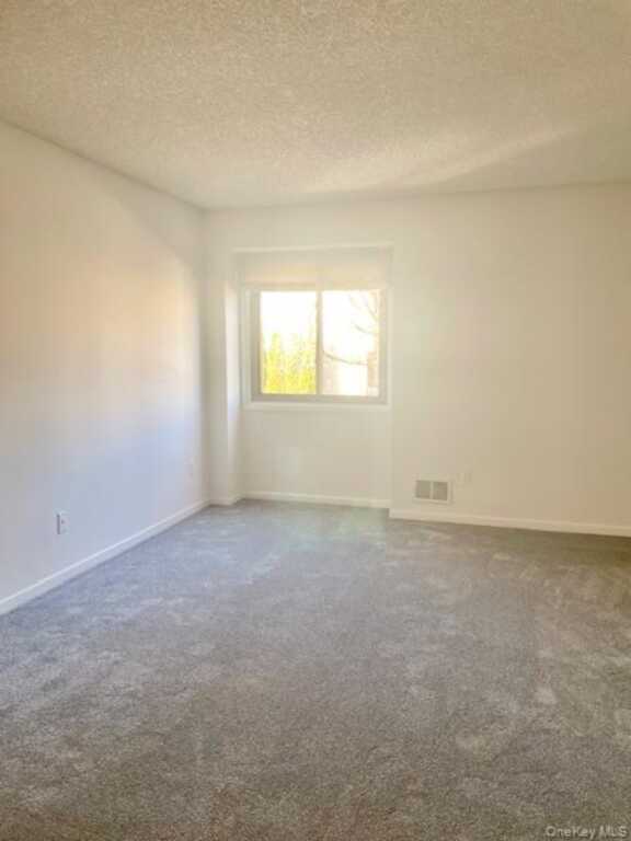 41 Vista Drive, Nanuet, NY 10954 - Photo 7 of 15