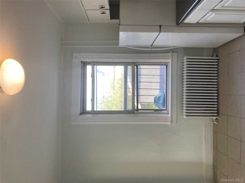 21 Congress Street, Unit #2, New Rochelle, NY 10801 - Photo 6 of 10