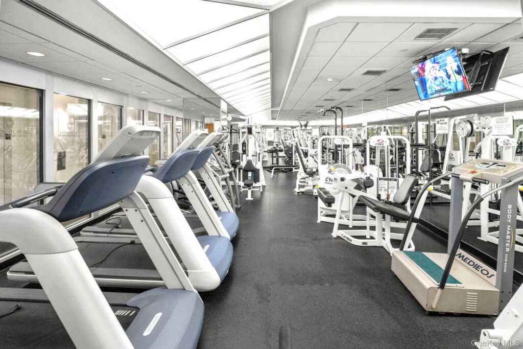 4 Martine Avenue, Unit #1619, White Plains, NY 10606 - Photo 15 of 24