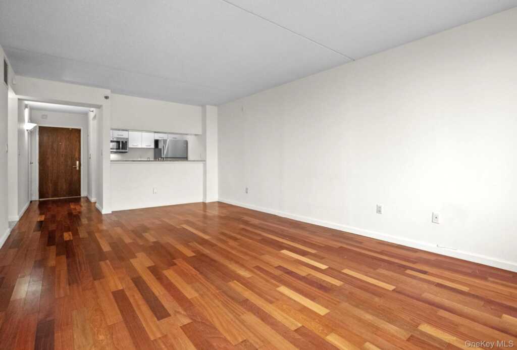 4 Martine Avenue, Unit #1619, White Plains, NY 10606 - Photo 5 of 24