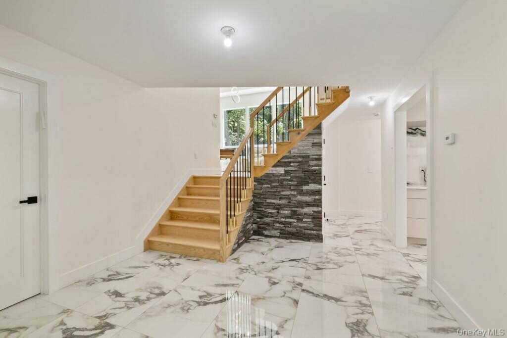 9 Wendover Lane, Suffern, NY 10901 - Photo 14 of 44