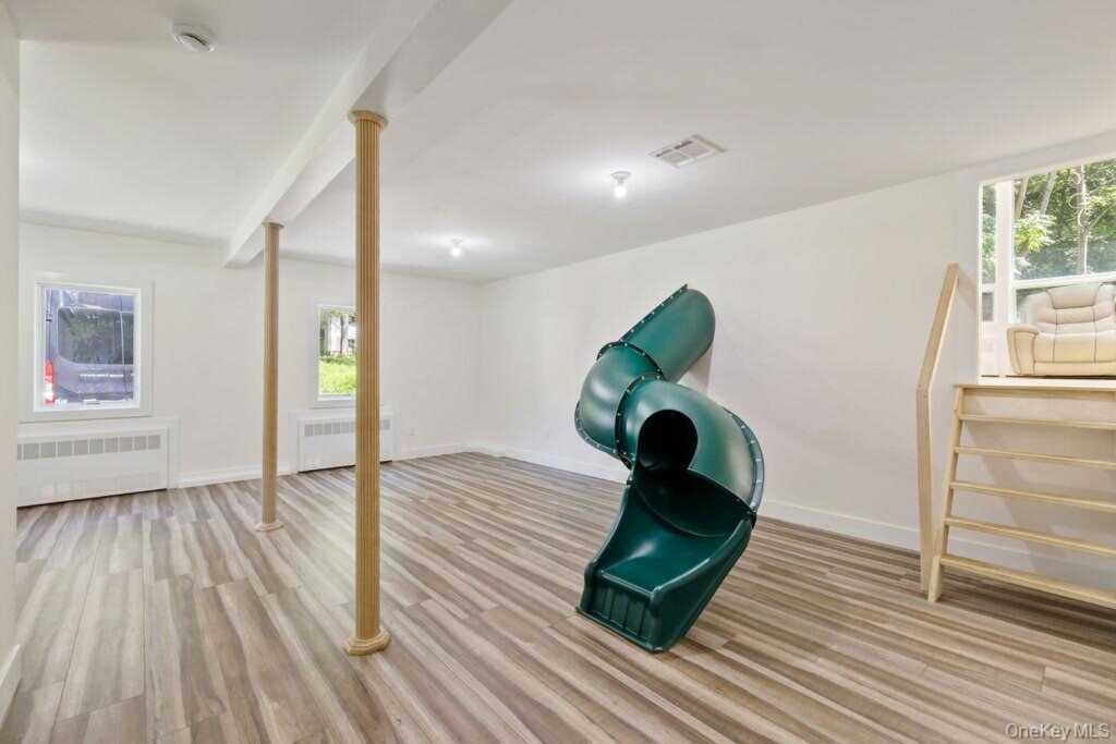 9 Wendover Lane, Suffern, NY 10901 - Photo 15 of 44