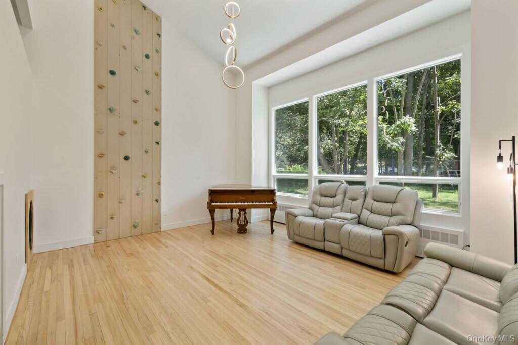 9 Wendover Lane, Suffern, NY 10901 - Photo 16 of 44