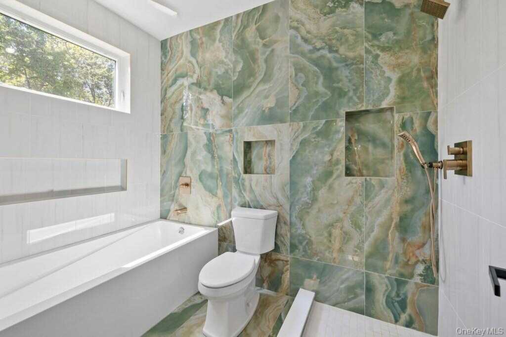 9 Wendover Lane, Suffern, NY 10901 - Photo 23 of 44