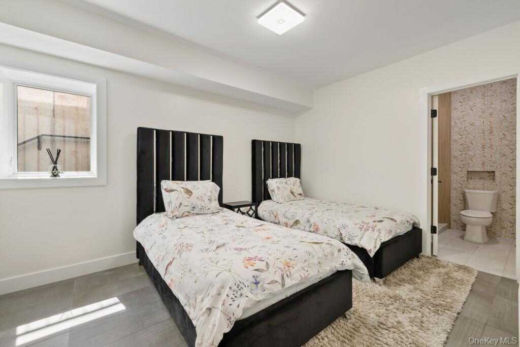 9 Wendover Lane, Suffern, NY 10901 - Photo 33 of 44