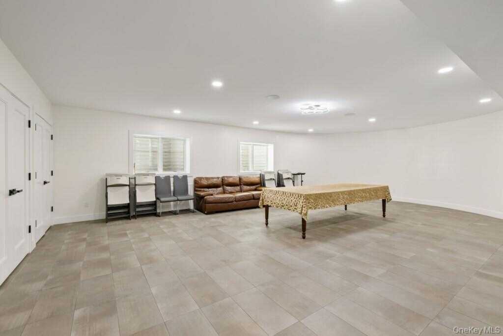 9 Wendover Lane, Suffern, NY 10901 - Photo 35 of 44