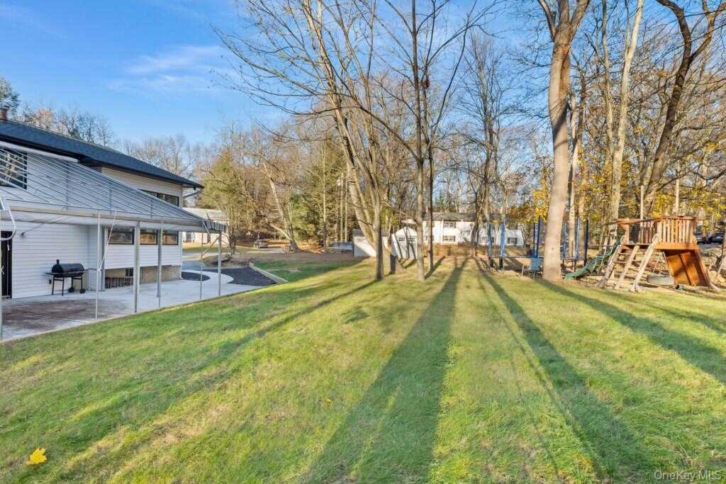 9 Wendover Lane, Suffern, NY 10901 - Photo 42 of 44