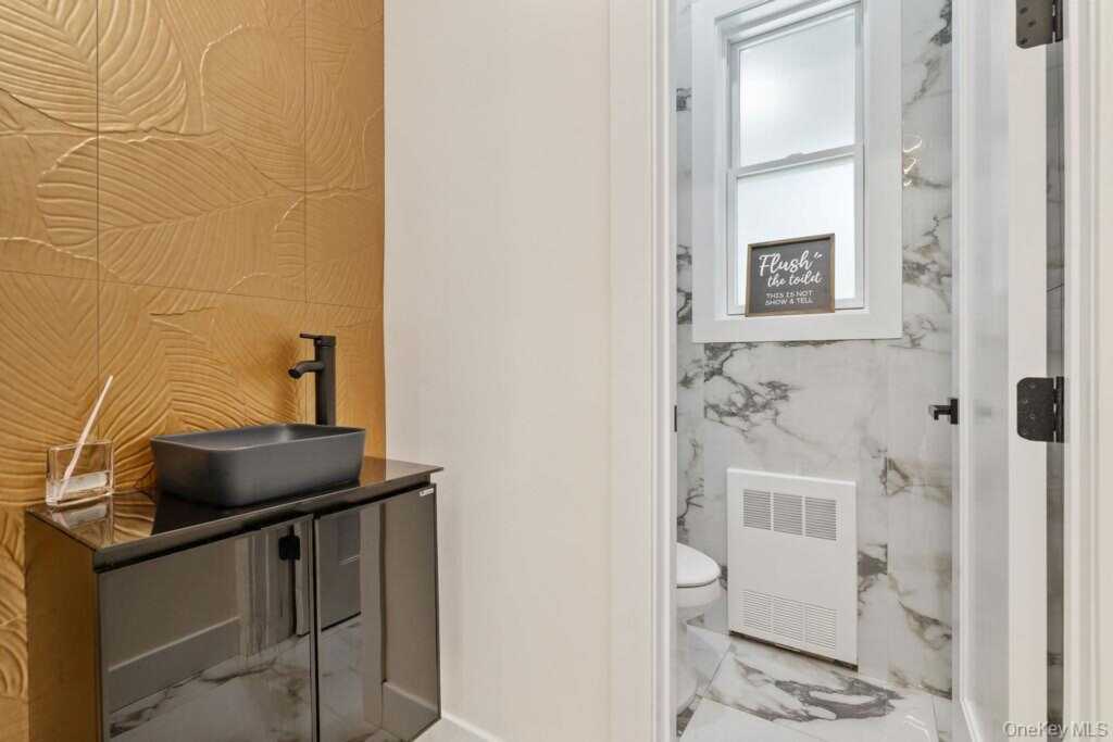 9 Wendover Lane, Suffern, NY 10901 - Photo 8 of 44