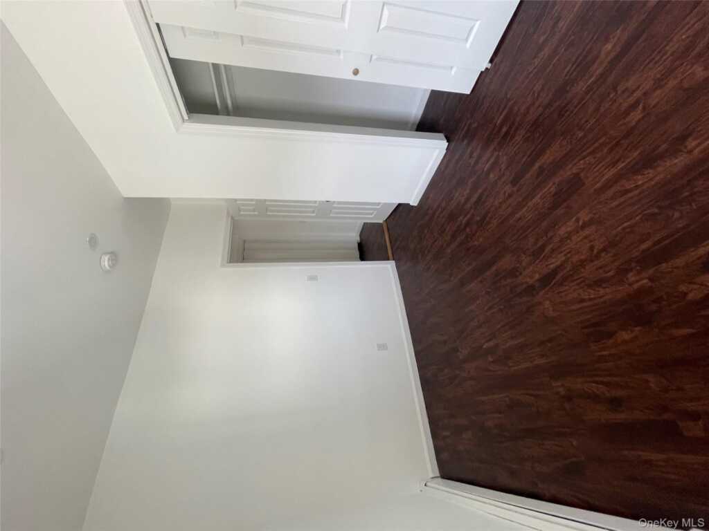 70 Dobbs Ferry Road, White Plains, NY 10607 - Photo 10 of 26