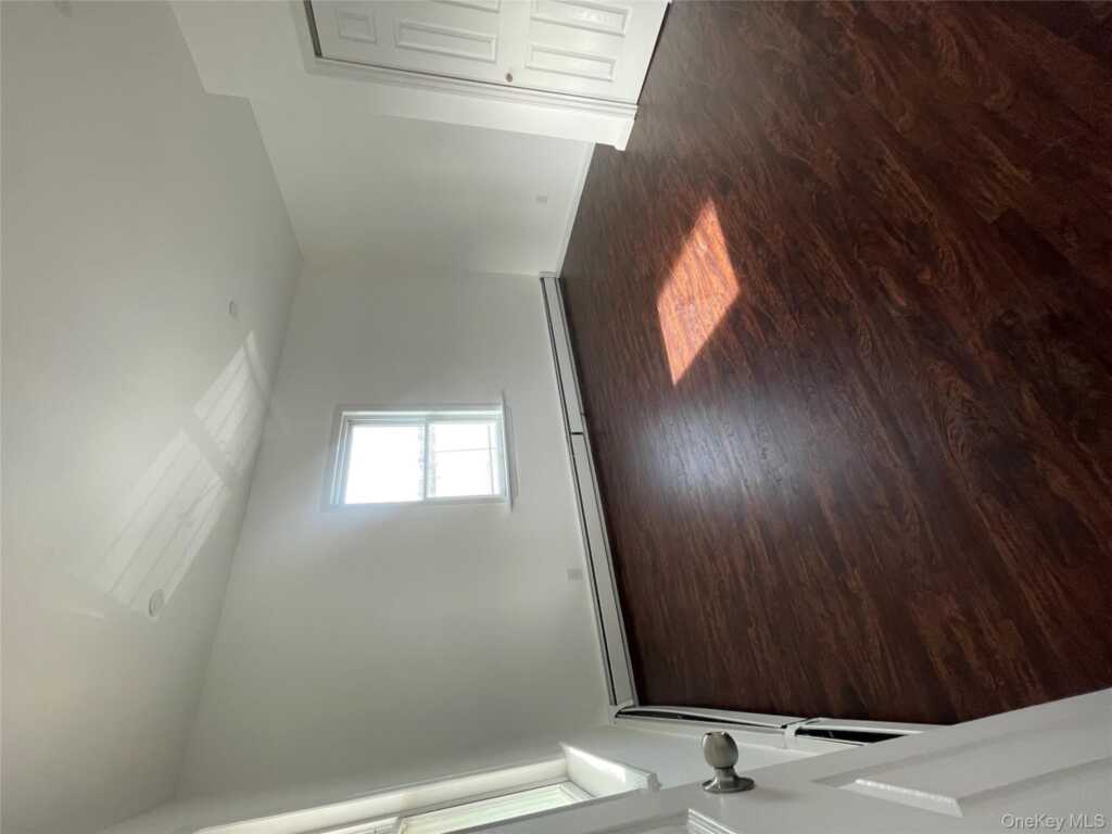 70 Dobbs Ferry Road, White Plains, NY 10607 - Photo 18 of 26