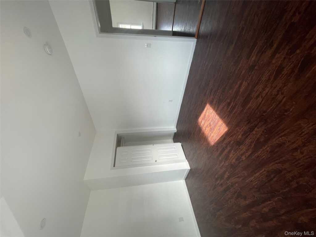 70 Dobbs Ferry Road, White Plains, NY 10607 - Photo 19 of 26