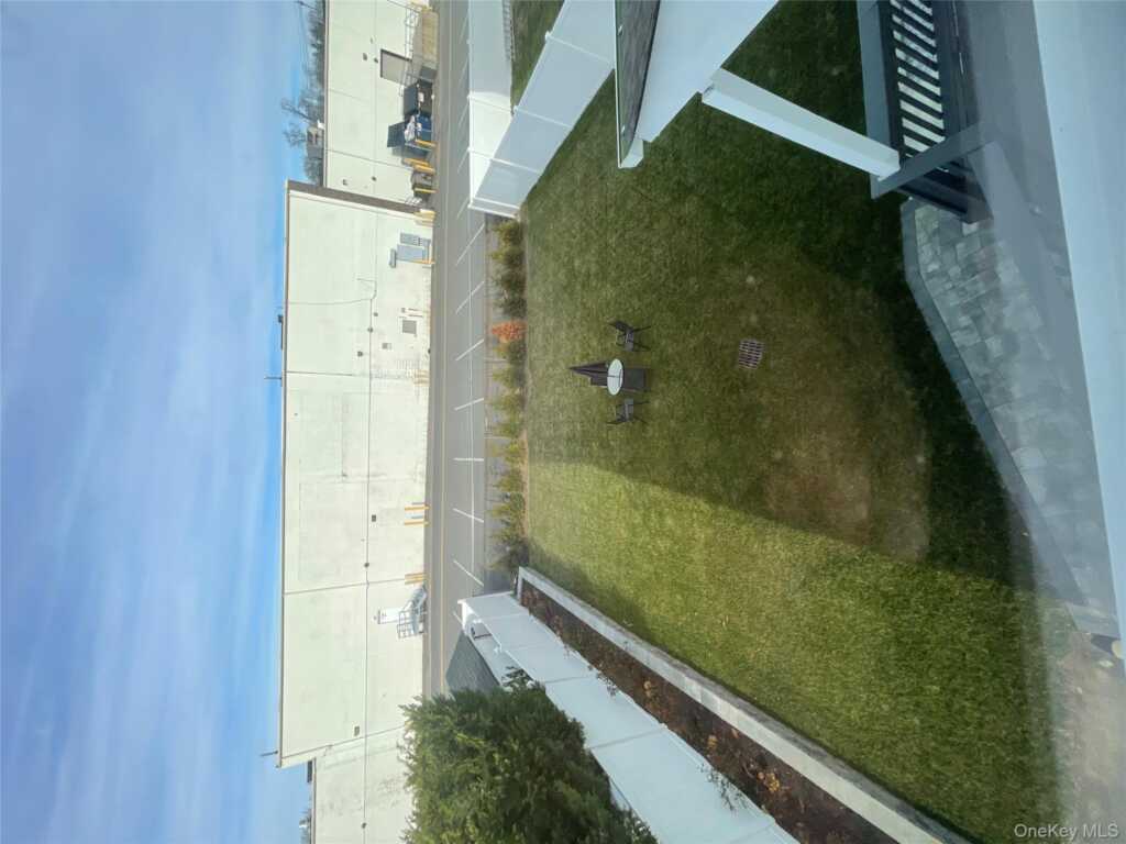 70 Dobbs Ferry Road, White Plains, NY 10607 - Photo 23 of 26