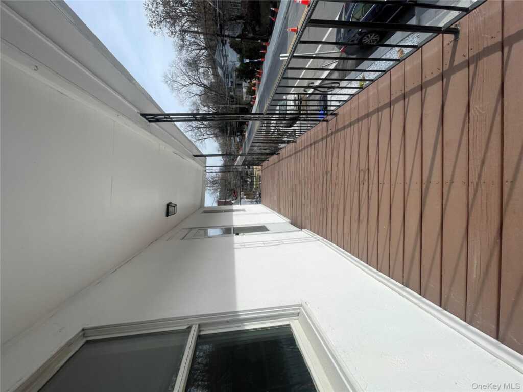 70 Dobbs Ferry Road, White Plains, NY 10607 - Photo 24 of 26