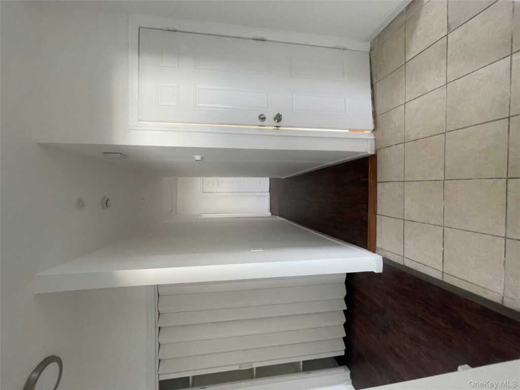 70 Dobbs Ferry Road, White Plains, NY 10607 - Photo 7 of 26