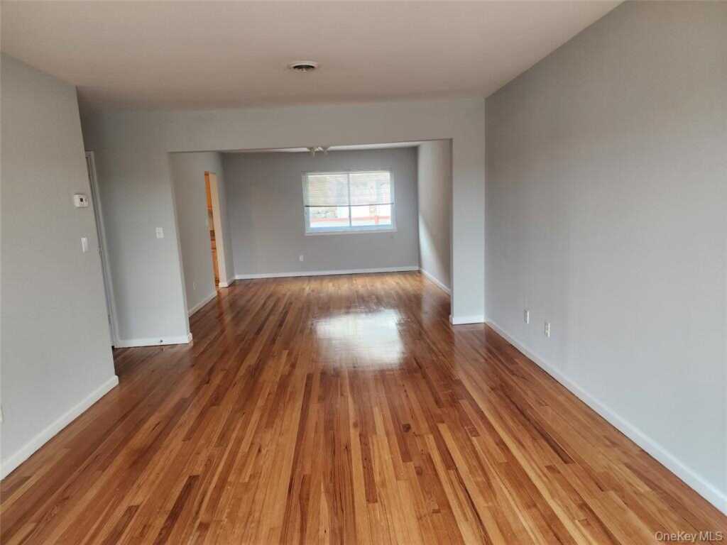 18 Pavilion Ridge Way, Unit #1, Suffern, NY 10901 - Photo 6 of 16