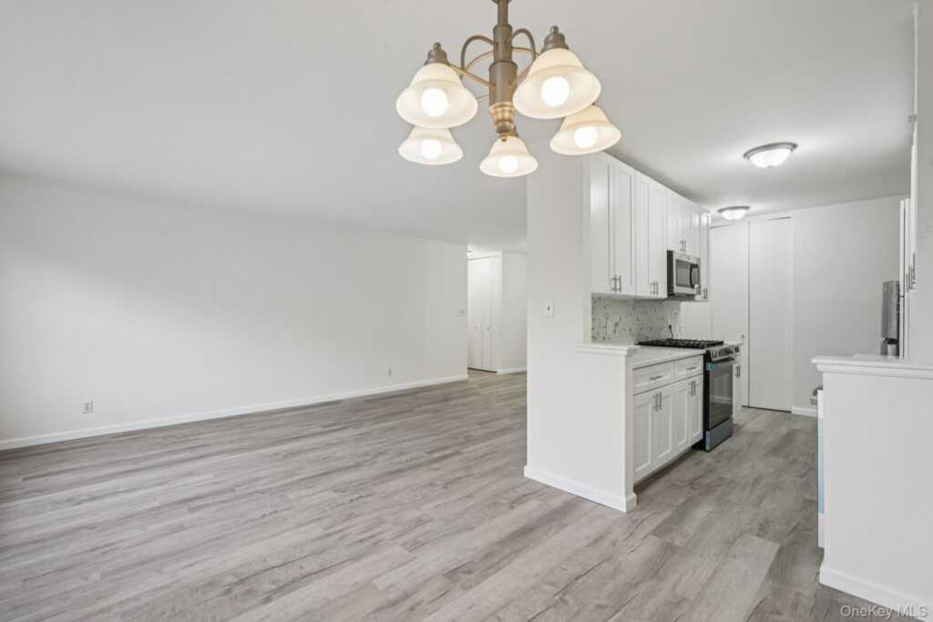 30 Lake Street, Unit #5G, White Plains, NY 10603 - Photo 8 of 22