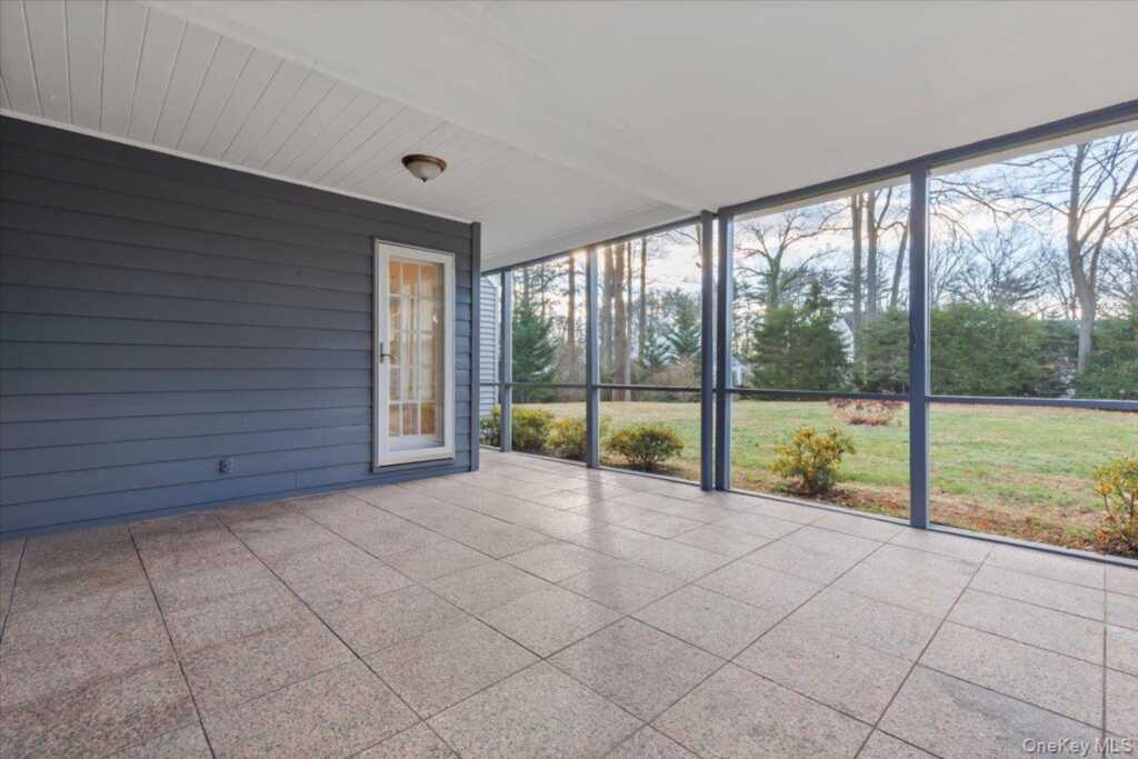 22 Old Orchard Road, Rye, NY 10573 - Photo 9 of 30