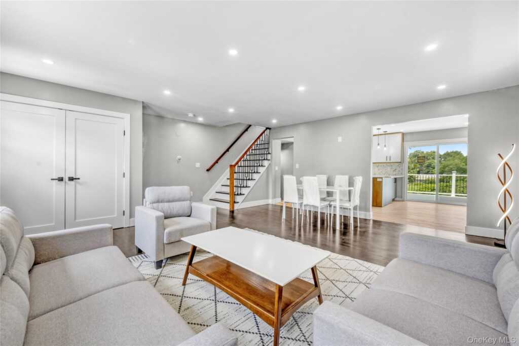 3 Sylvan Place, New Rochelle, NY 10801 - Photo 2 of 29