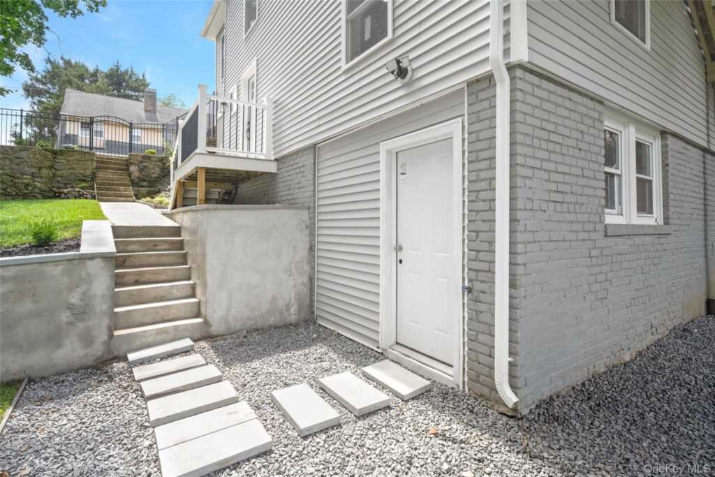 3 Sylvan Place, New Rochelle, NY 10801 - Photo 24 of 29