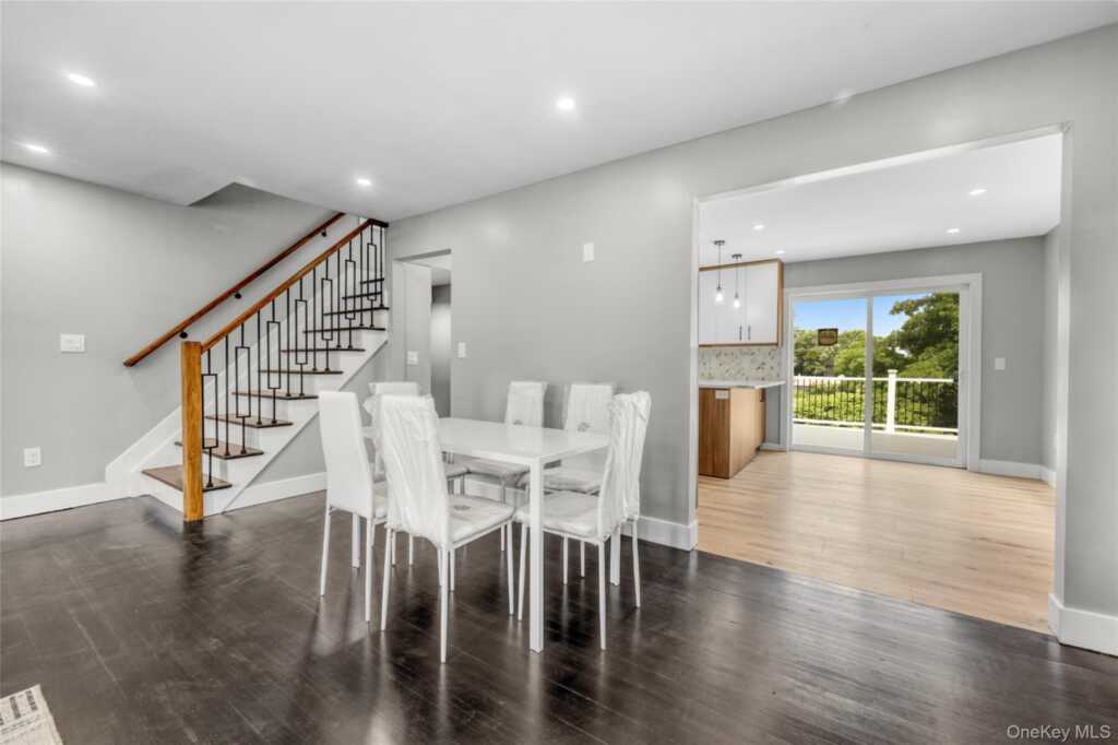 3 Sylvan Place, New Rochelle, NY 10801 - Photo 3 of 29