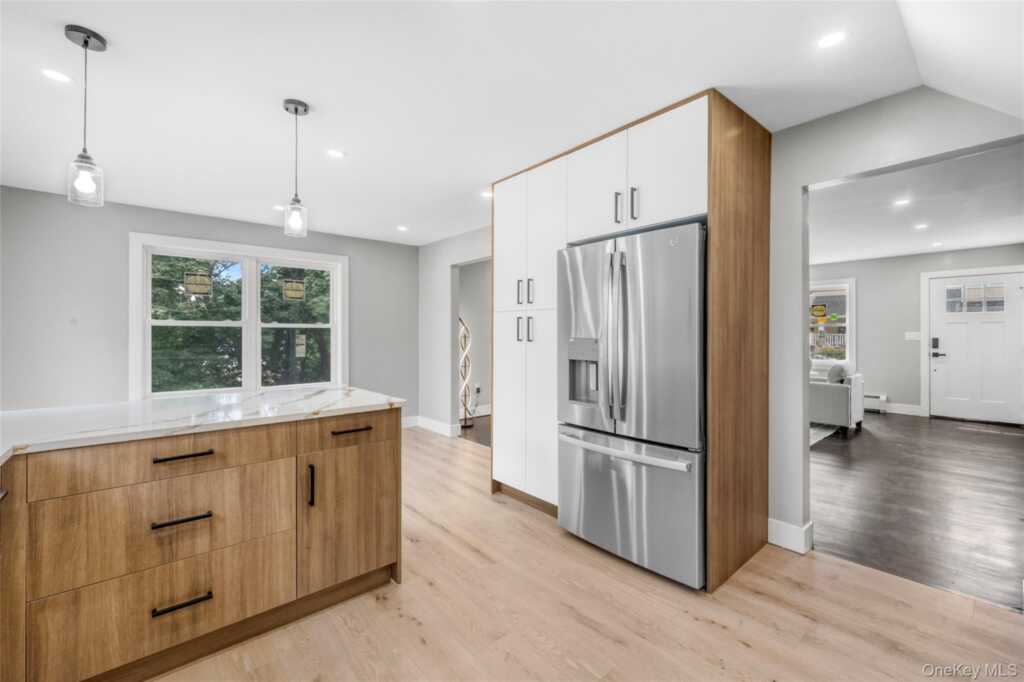 3 Sylvan Place, New Rochelle, NY 10801 - Photo 9 of 29