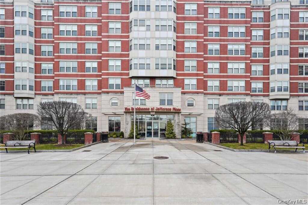 300 Mamaroneck Avenue, Unit #718, White Plains, NY 10605