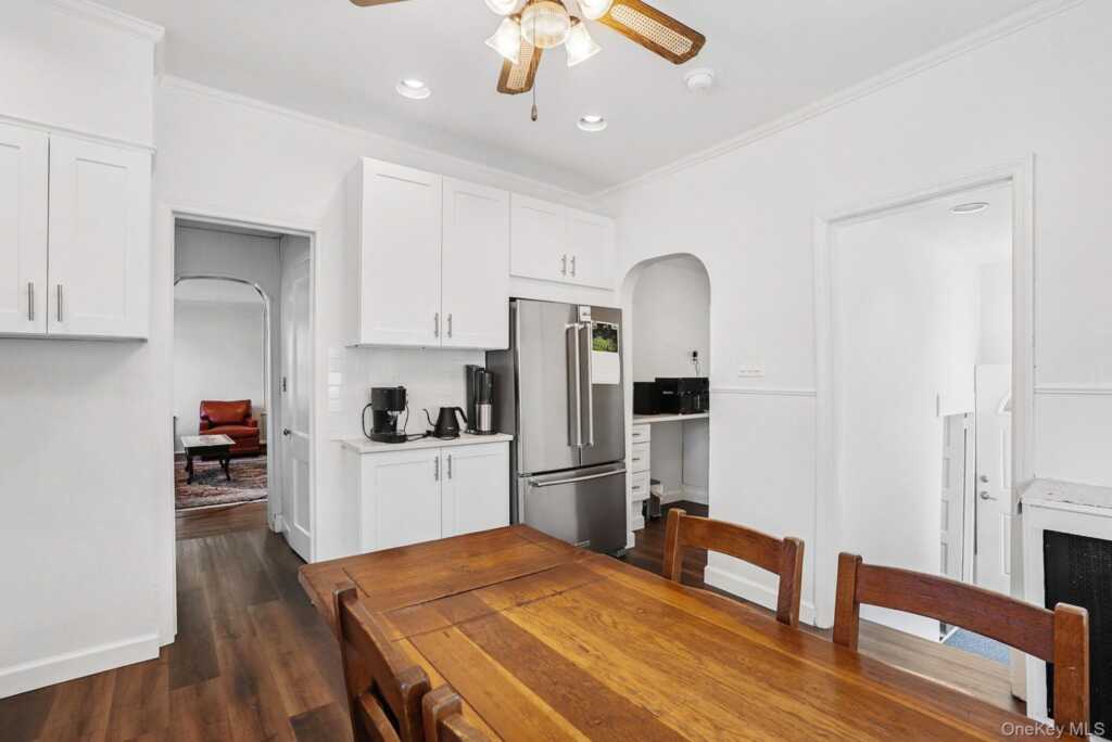 134 Old Mamaroneck Road, White Plains, NY 10605 - Photo 4 of 23