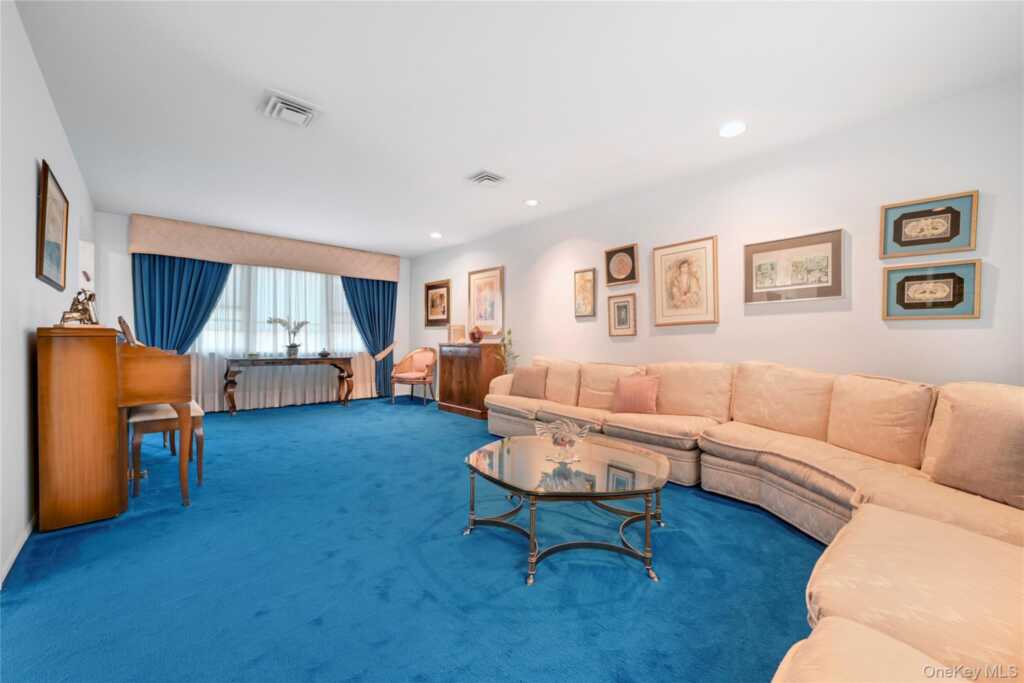 8 Jennifer Drive, New City, NY 10956 - Photo 14 of 35